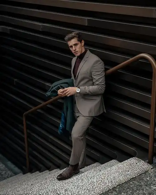 穿西装很有味道的酷帅小哥,穿搭功力十分深厚,实在是太会穿了