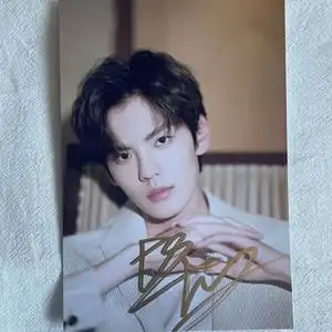 毕雯珺亲笔签名照