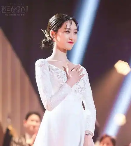 《顶楼2》重头戏来了,秀莲剧照曝光,将在最新一集出场