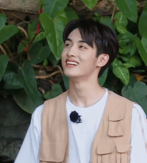 董思成[超话]##董思成选力量队的理由##董思成奔跑吧