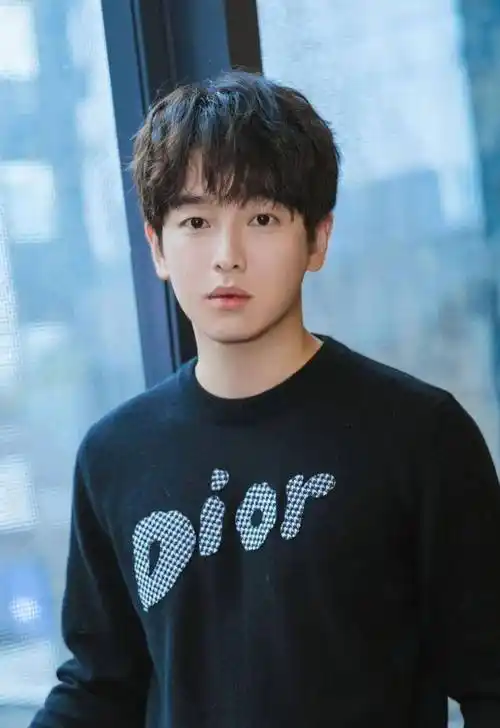 90后内地新生代男演员-彭昱畅_风犬_少年_笑容