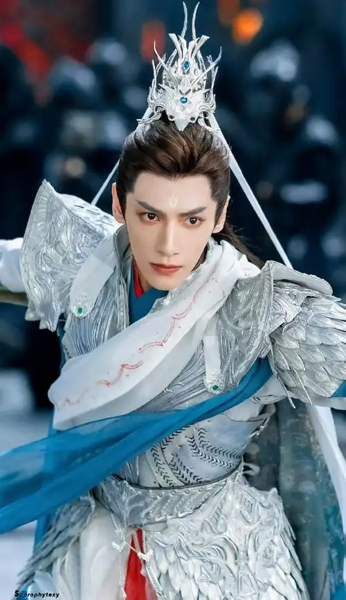 罗云熙古装盔甲造型