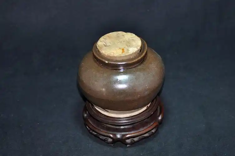 北宋金耀州窑酱釉姜罐