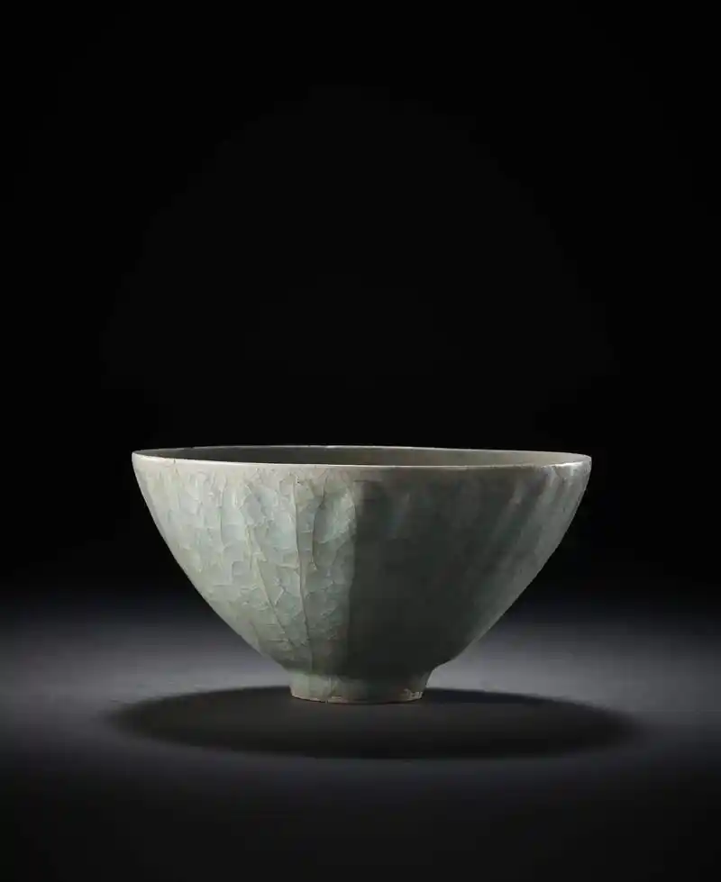 宋 龙泉开片冰裂纹碗.8.5厘米口径16.5厘米.此件龙泉开 - 抖音