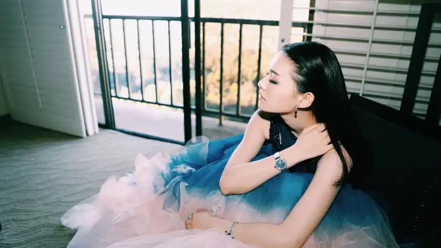 清纯美女林允高清桌面壁纸