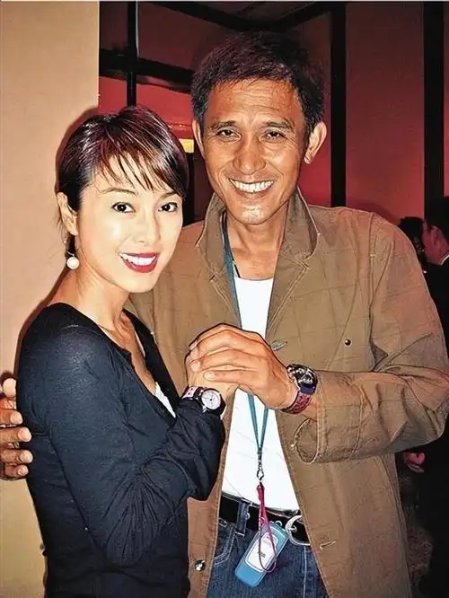 回顾娱圈8对姐妹花:有人抱团捞金身价十亿,有人生怕姐妹过得好