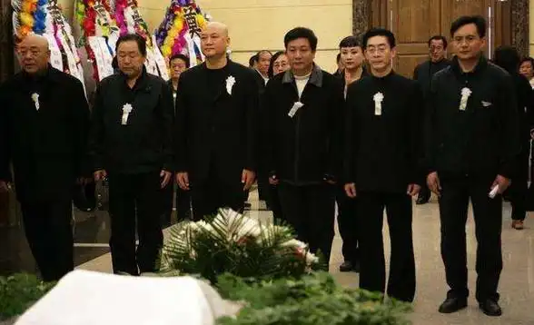 沙僧扮演者闫怀礼年龄 刘大刚沙僧vs闫怀礼 - 虾皮情感网