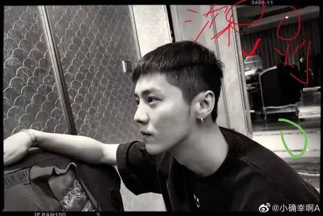 原创网友透露鹿晗爸爸对儿子恋情态度坐实鹿晗是军人家庭出生的孩子