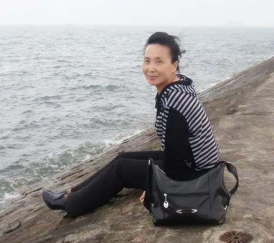 61岁丧偶女征婚照片(id:53503421)_山东青岛征婚交友_珍爱网