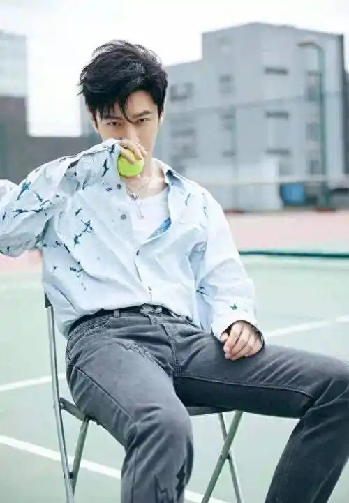 黄晓明真接地气!