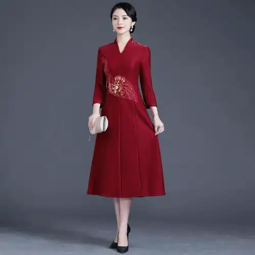 婚礼妈妈装春高贵红色丈母娘喜婆婆婚宴礼服年轻旗袍