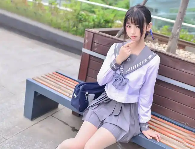 jk制服小姐姐,清纯气质很迷人,网友:这就是你们说的校花?