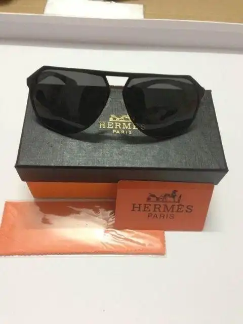 这是哪款爱马仕眼镜,价格?