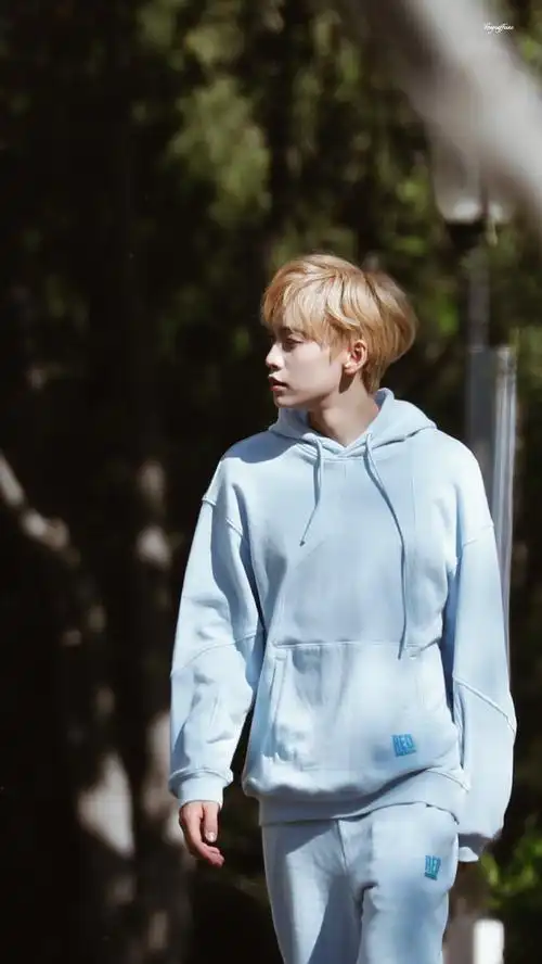 余景天tony超话95#青春有你3余景天#210413可爱它妈给可爱开门,可爱