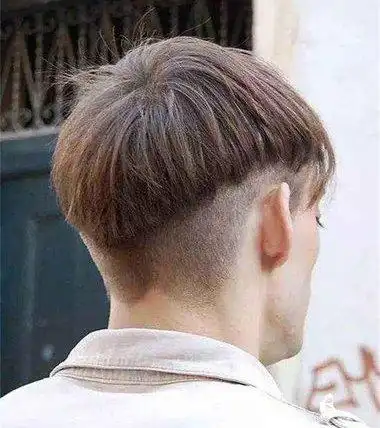 男生后脑v字头发型00后侧面锅盖头v字铲边发型