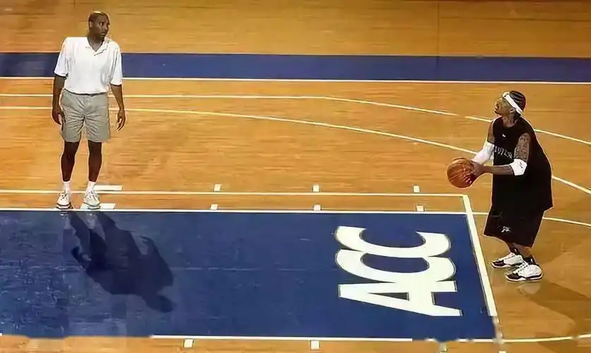 罚篮时怎样才不会受对方球员的干扰?