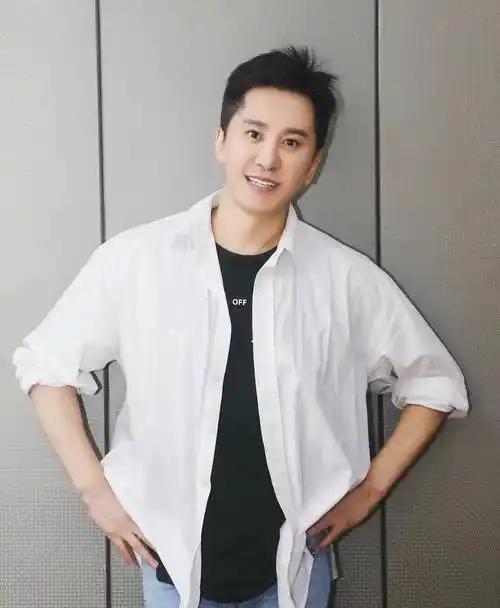 原创52岁毛宁近况曝光晒出短视频首秀名气不比从前当日粉丝未破万