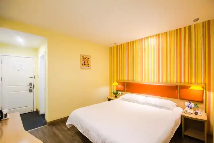 如家酒店(杭州文二路学院地铁站黄龙万科中心店)