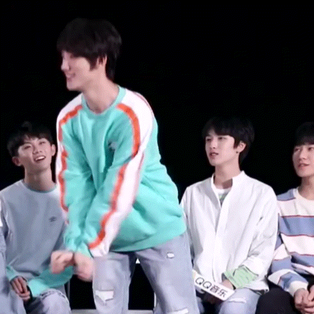 从tf家族—丁程鑫,tf家族—马嘉祺"到"台风少年团—丁程鑫,台风少年团