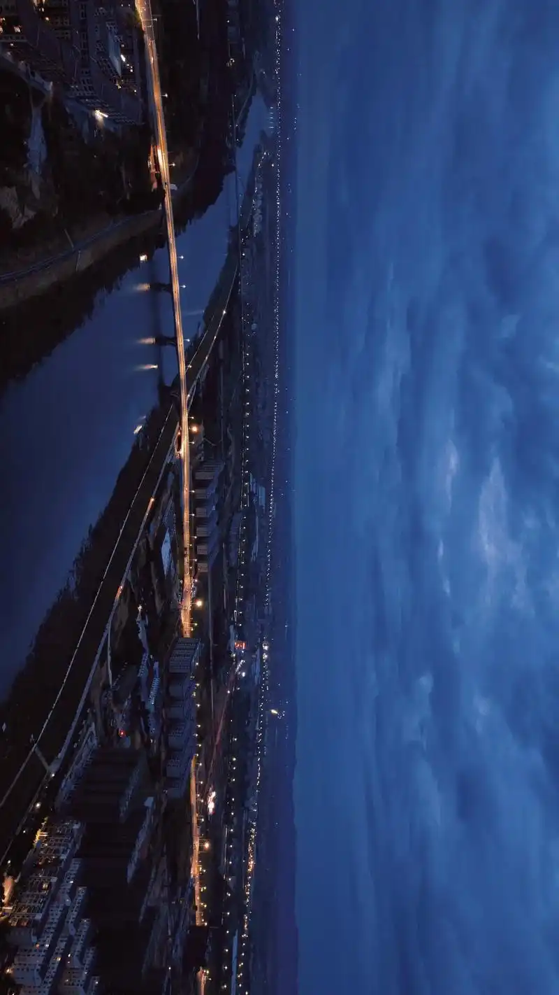 给你们分享高安夜景天空.