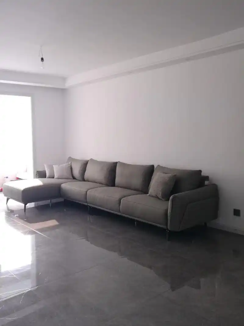 灰色装修 地砖颜色太深了,家具颜色也深了.怎么办啊?