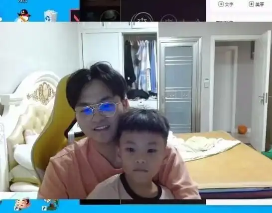 2020年晒结婚照时才知道泡芙已经有个3岁儿子了,小丁现在都7岁了!