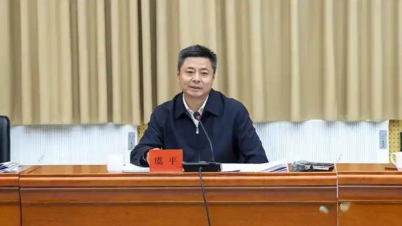 中共攀枝花市委副书记 ,市长 虞平座谈中,双方还就共同推进宜西攀铁路