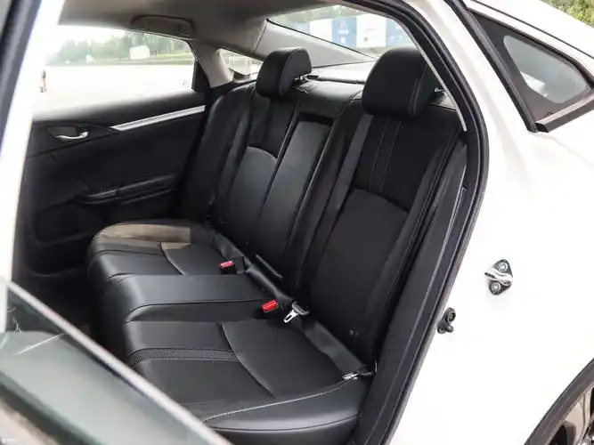 【2019款思域220turbo cvt燃擎版 国vi_空间座椅_435/1077张图片】