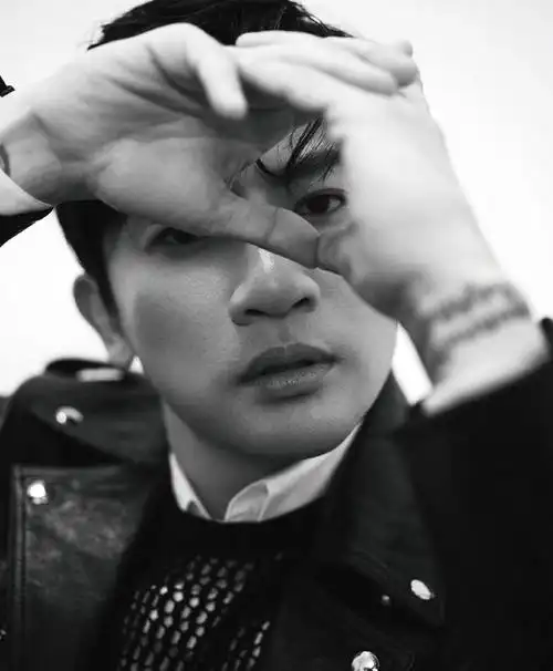 苏有朋时尚杂志帅气写真图片48