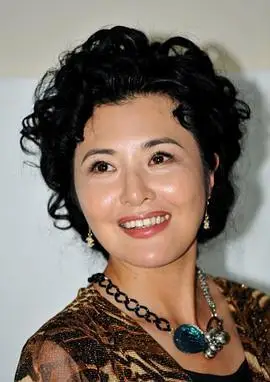 作品      《带枪的歌女》饰:刁莉 (获"长影百花奖")    《编外丈夫》