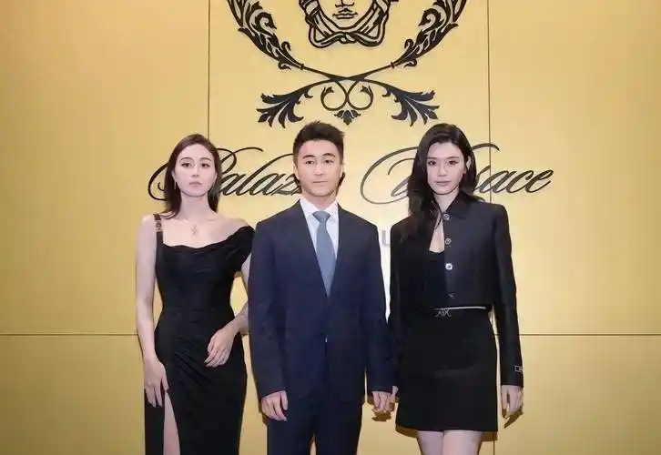 原创笑嗨了鲍鱼家姐打入上流社会成功集邮何超琼梁安琪穿金戴银对比