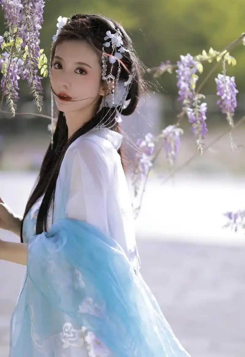 陈姝君# 一颦一笑皆是风景