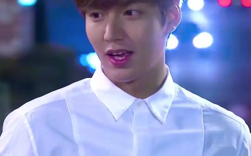 白衬衫金叹的迷人#李敏镐#晚风遇见你