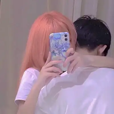 超甜一对两张恋人头像,情侣头像图片-回车桌面