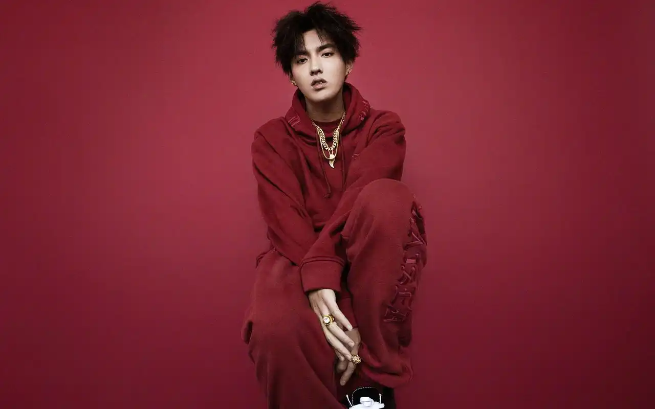 吴亦凡嘻哈摇滚风高清桌面壁纸