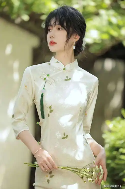 性感女神旗袍美女细腰