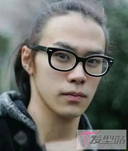 男生日式马尾辫打造慵懒异域风