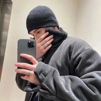 由美头网整理发布,男生头像频道提供更多与气质,帅气,生活感,网图相关