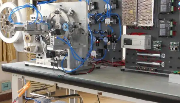 机械设计制造及其自动化专业主要包括力学机械学电工与电