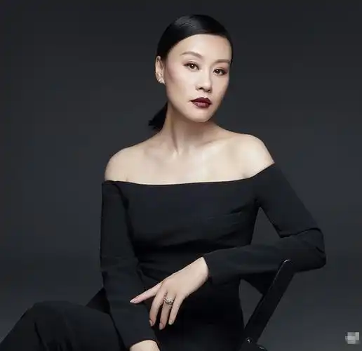 邬君梅30年前宫廷剧旧照,当年她到底有多美,几张图颠覆你的想象