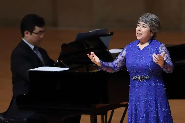 2021《中国夜莺-世界著名女高音歌唱家迪里拜尔独唱音乐会》-大连站