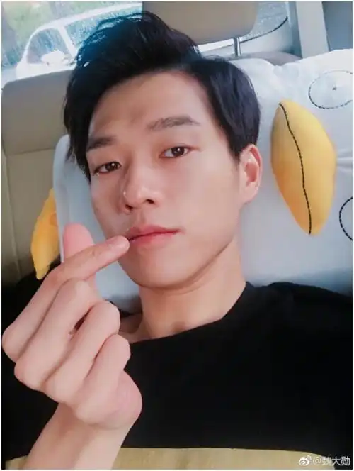 魏大勋减肥魏大勋从200斤的胖子减肥成男神