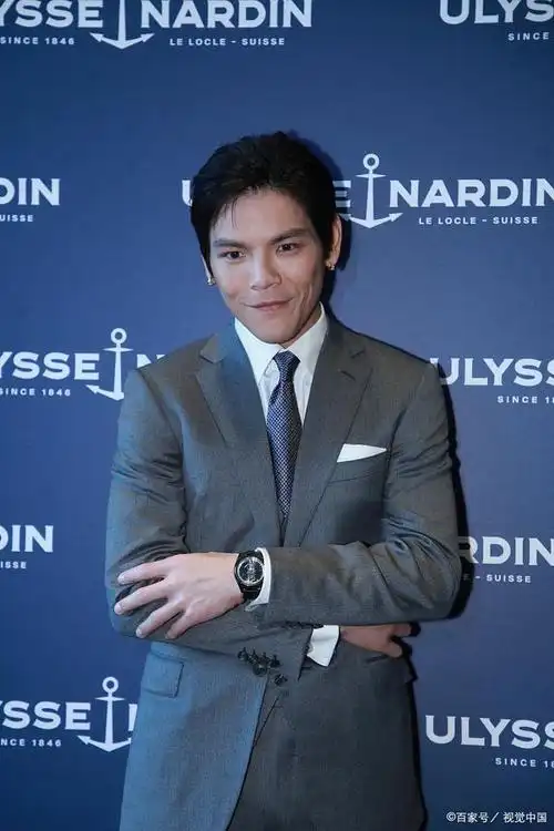 郭碧婷嫁给向佐后,面相都有了变化,刚结婚,大家都说她和年轻的向太