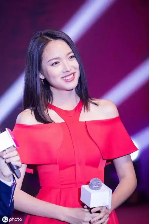 张梓琳第一位获世界小姐总冠军的中国人年少曾与刘翔一起训练