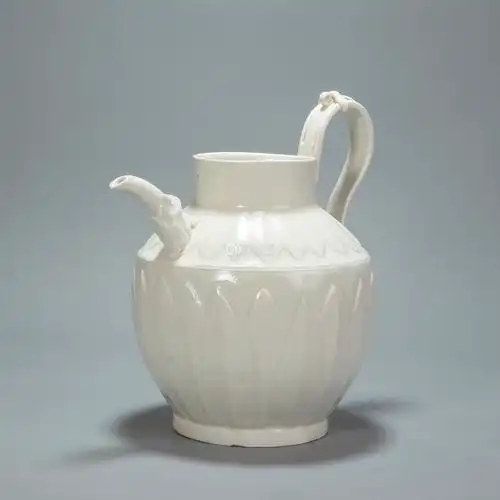 宋代定窑白瓷壶