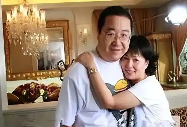 悲痛88岁谌容去世女儿梁欢令她失望儿子梁天为其养老送终