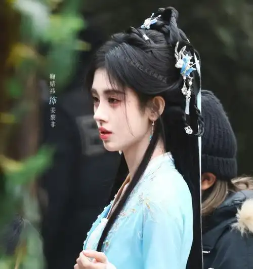 鞠婧祎千香杀青照曝光笑容明媚又美又仙看到男主爱了