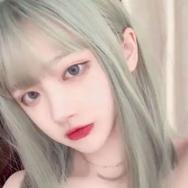 2020最潮最火女生头像