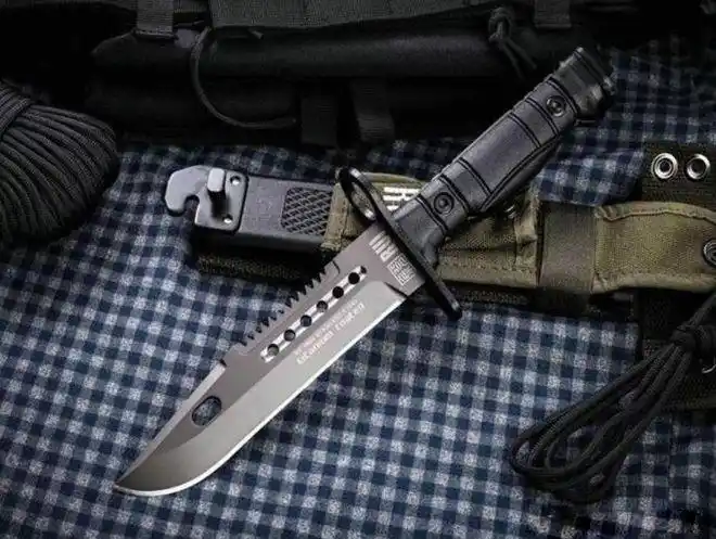 "和平缔造者"由美国"冷钢"旗下制造,目前属于海豹突击队的专属匕首之