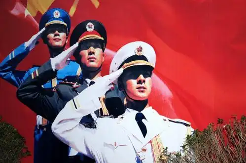 敬礼中国军人